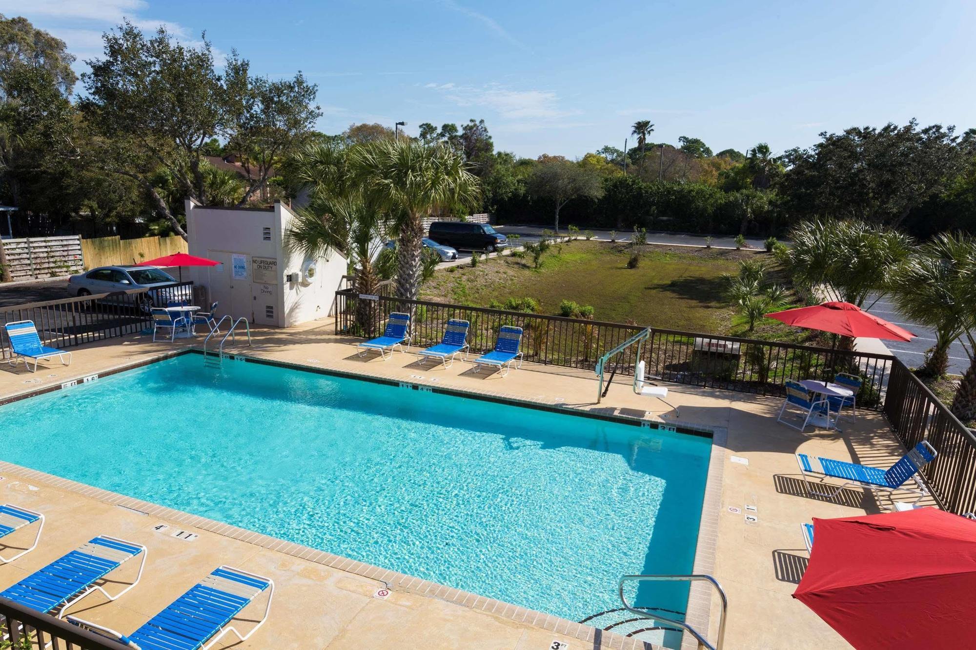 Days Inn By Wyndham Sarasota Bay Exterior photo